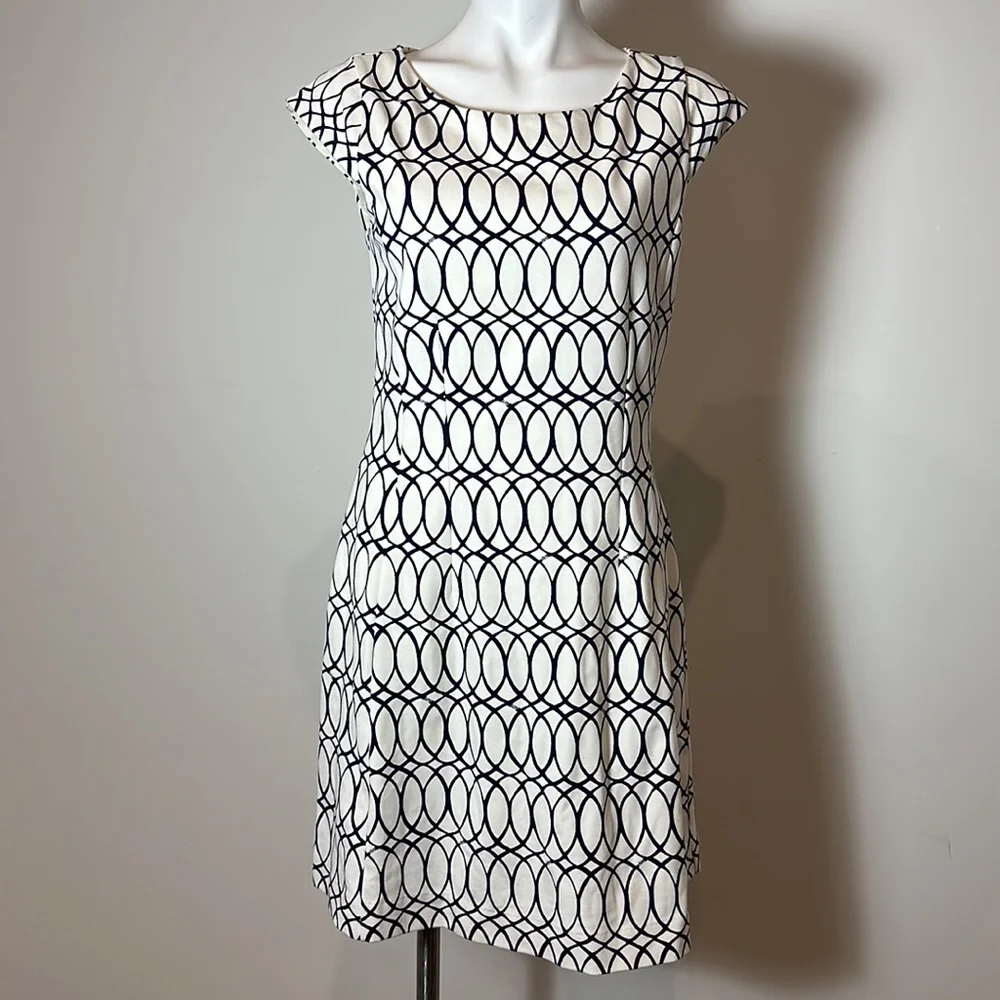 Lilly Pulitzer dress - Picture 8 of 10